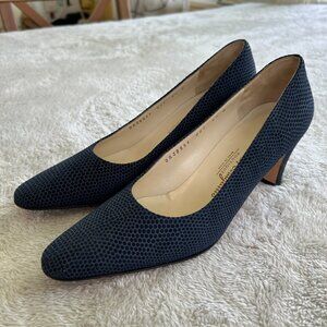 Salvatore Ferragamo Boutique Pumps Womens 6-1/2 B Blue Suede Reptile Textured